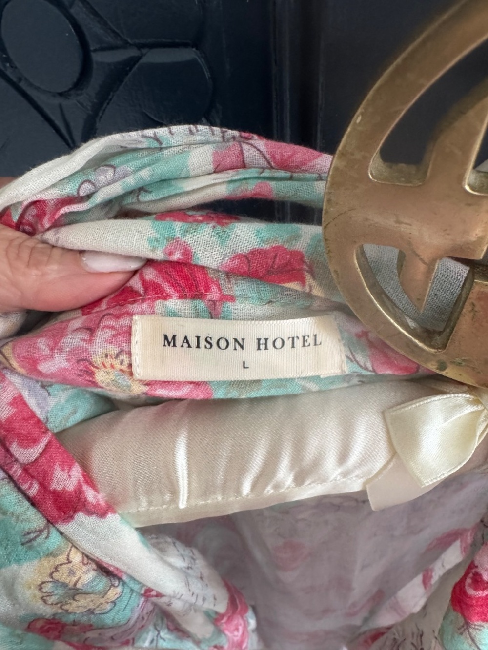 Maison Hotel Georgia Blouse in Candy Roses Floral Shirt with neck tie/ belt - Picture 3 of 6